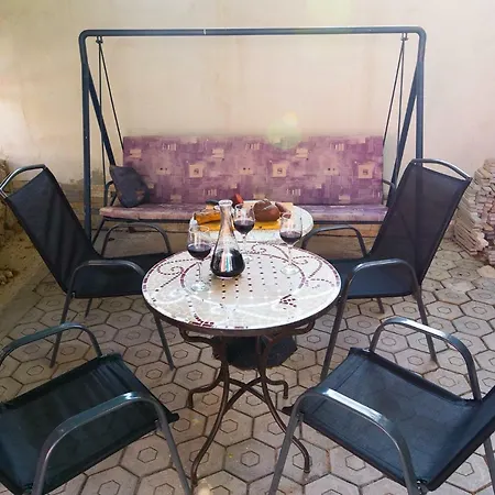 Charming Momisa Kaštela